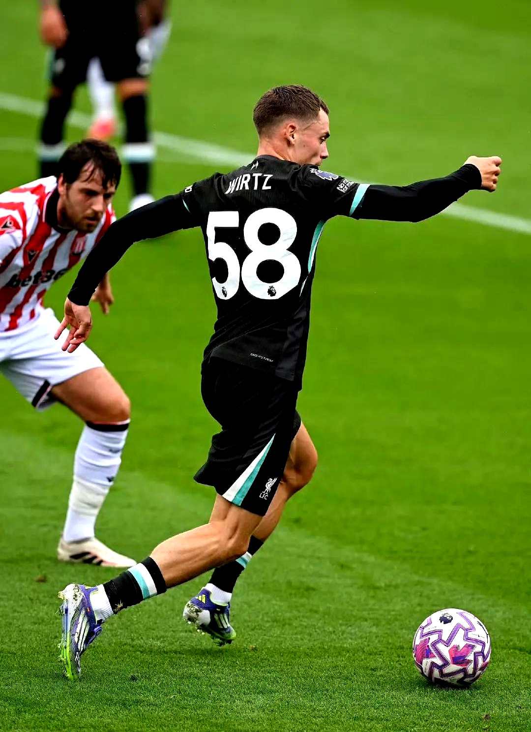 赛地聚焦——葡超今夜热度飙升,利物浦更衣室发声,气氛紧张,训练强度明显提升的简单介绍 赛地聚焦——葡超今夜热度飙升,利物浦更衣室发声,气氛紧张,训练强度明显提升的简单介绍