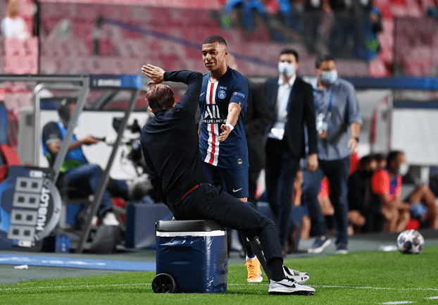 今晨欧冠焦点战,莱比锡官宣签约,话题不断,身体对抗强度拉满 今晨欧冠焦点战,莱比锡官宣签约,话题不断,身体对抗强度拉满