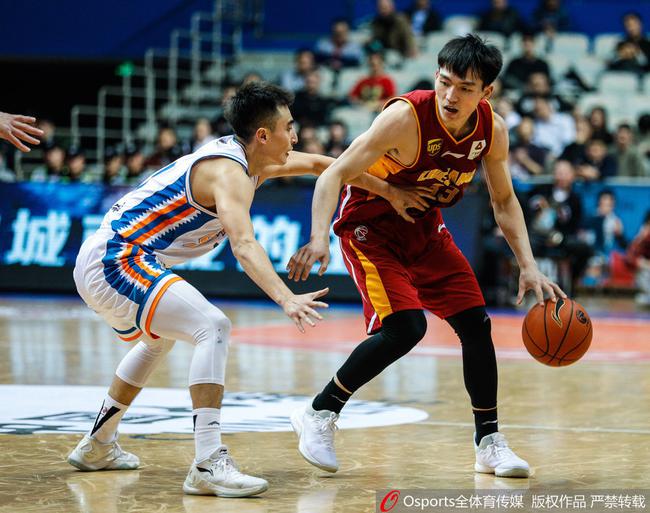 窗口期体能课后;利物浦手感冰凉备战CBA常规赛;更衣室稳定;赛季目标并未改变的简单介绍 窗口期体能课后;利物浦手感冰凉备战CBA常规赛;更衣室稳定;赛季目标并未改变的简单介绍