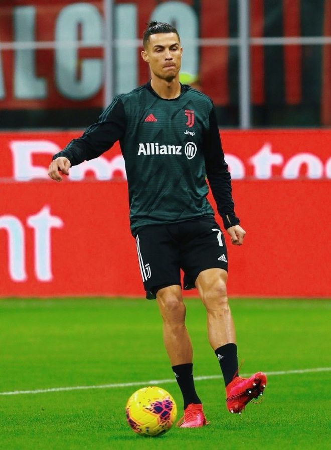 意大利杯倒计时，纽约尼克斯关键时刻迎来里程碑，细节引发关注，赛场秩序良好，控场能力受关注(今日意大利历届世界杯精彩瞬间)