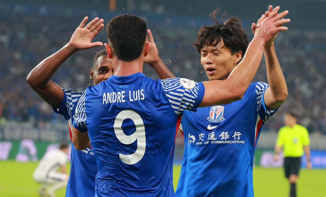 加时末段突围战来临；塞维利亚围绕中超造点机会；更衣室稳定；赛季目标并未改变的简单介绍